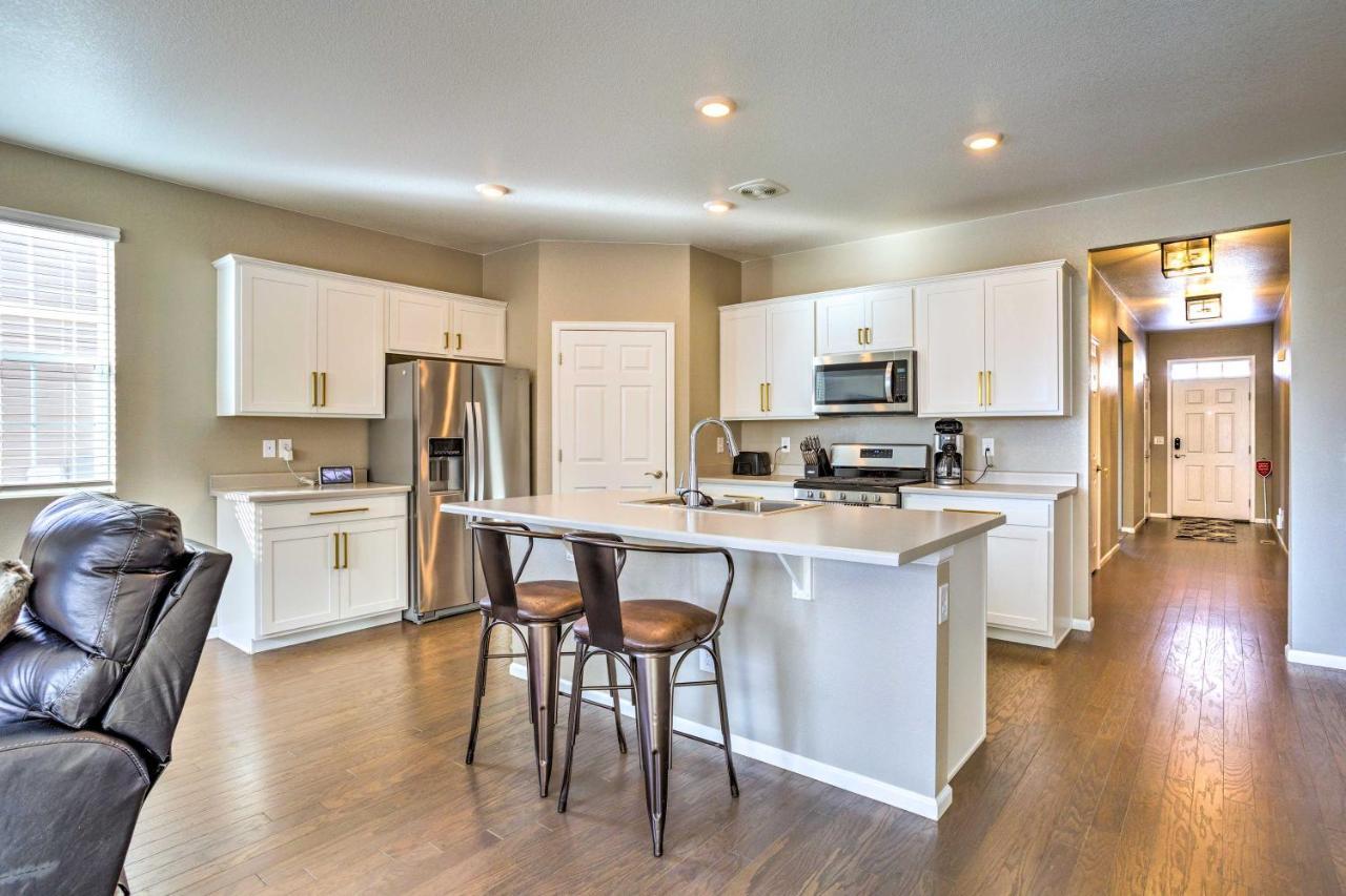 Spacious House With Yard About 10 Mi To Dia! * Aurora